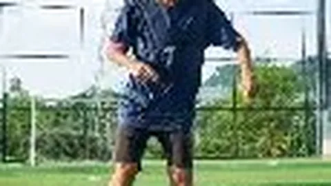 国足备战内幕曝光：集训背后窘境触动球迷心弦