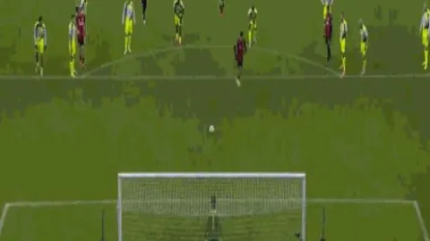 新西兰与新喀里多尼亚半场握手言和，比分僵持于0-0